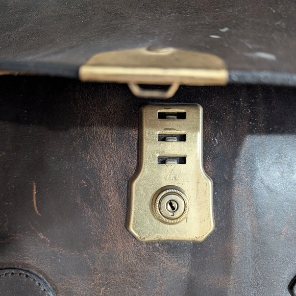 Filson leather field satchel/briefcase - Picture 5 of 8